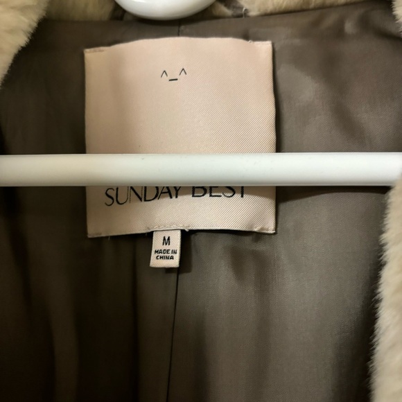 Aritzia Sunday Best Faux Fur jacket size medium - Picture 3 of 6